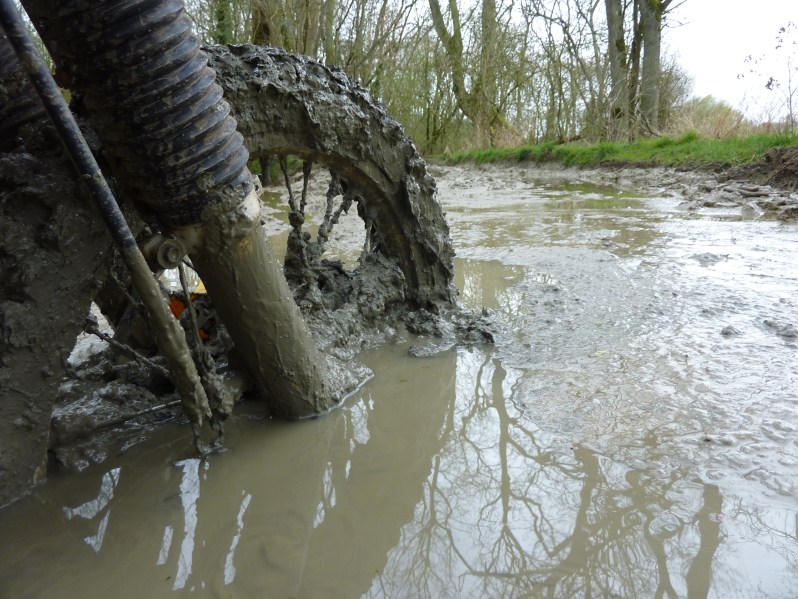 drz in mud 007_2012-01-05.jpg