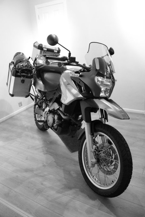 APRILIA_PEGASO_TRAIL_001.jpg