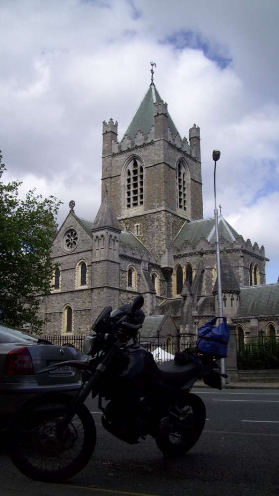 Christchurch_Dublin_cat.jpg