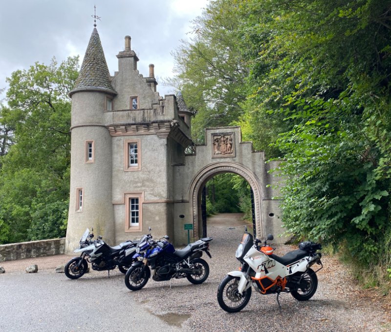 bike and castle.jpg